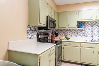 59 Charlton Hill Rd in Hamden, CT - Building Photo - Building Photo