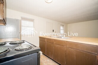 8209 Mount Washington Dr in Huber Heights, OH - Building Photo - Building Photo