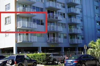 1470 NE 125th Terrace in North Miami, FL - Building Photo - Building Photo