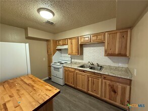 301 Rockwood Dr in Wimberley, TX - Building Photo - Building Photo