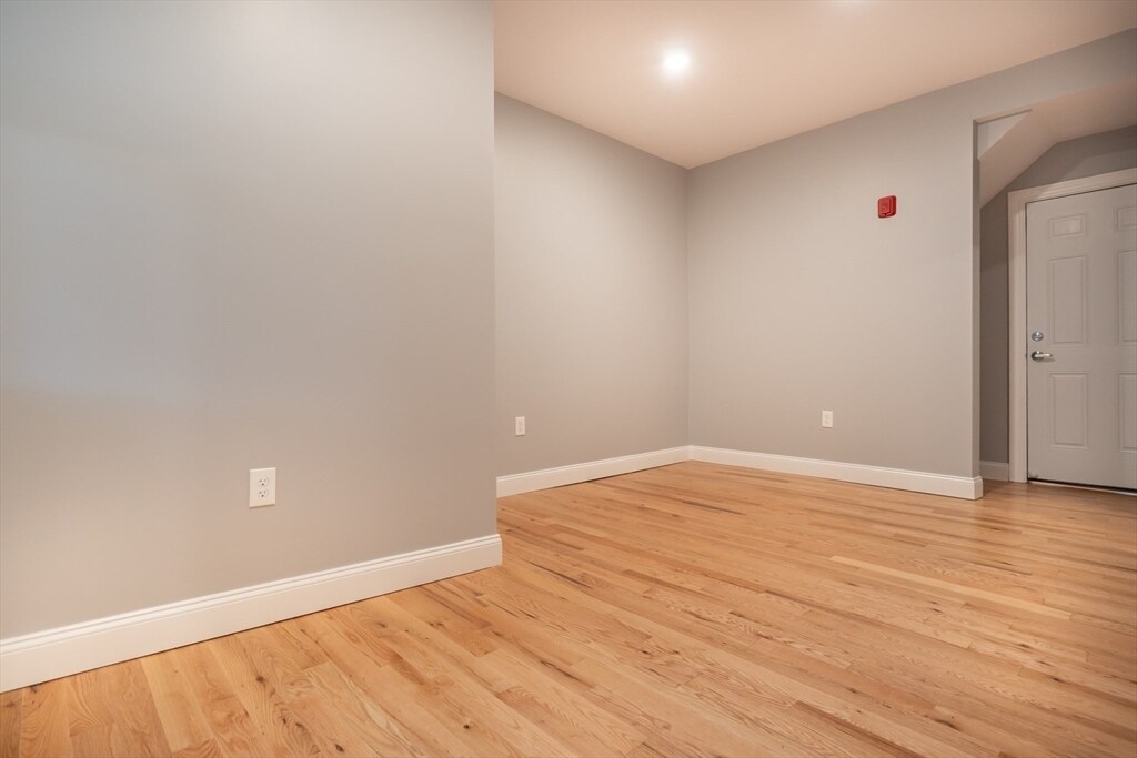 293 Fayette St in Quincy, MA - Building Photo