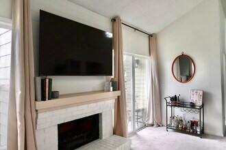 820 Cady Rd, Unit A305 in Everett, WA - Building Photo - Building Photo
