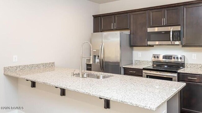 101 Foster Grove Drive in Youngsville, LA - Building Photo - Building Photo