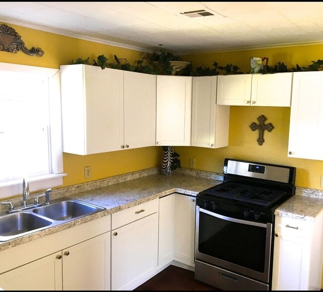 1205 S Duncan in Stillwater, OK - Building Photo - Building Photo