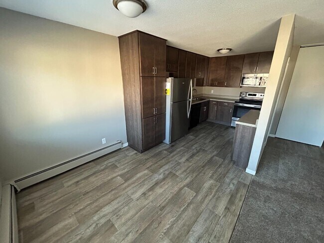 410 6th St SE in Minneapolis, MN - Building Photo - Building Photo