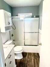 120 Lock Dr in Ballwin, MO - Building Photo - Building Photo