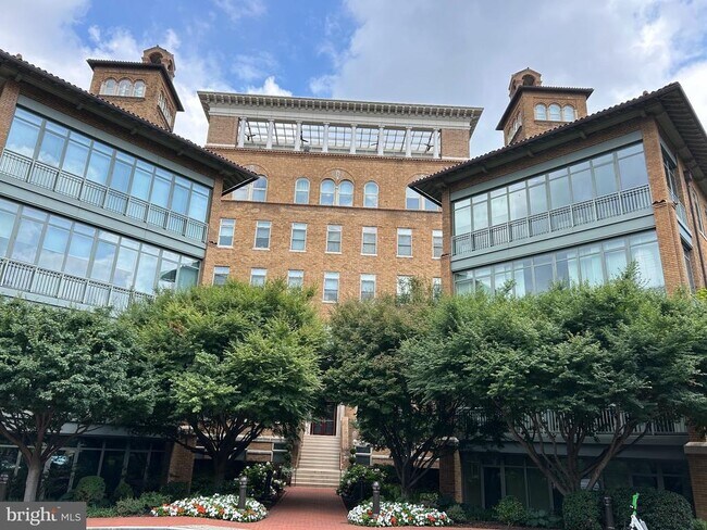 property at 2425 L St NW