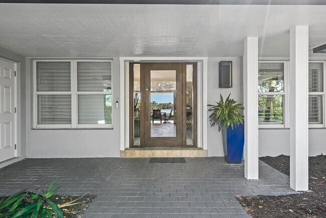 178 Country Club Dr in Jupiter, FL - Building Photo - Building Photo