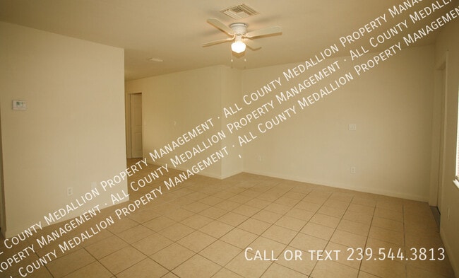 122 Gordon Ave in Lehigh Acres, FL - Building Photo - Building Photo