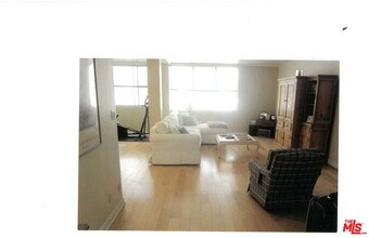 540 Kelton Ave in Los Angeles, CA - Building Photo - Building Photo