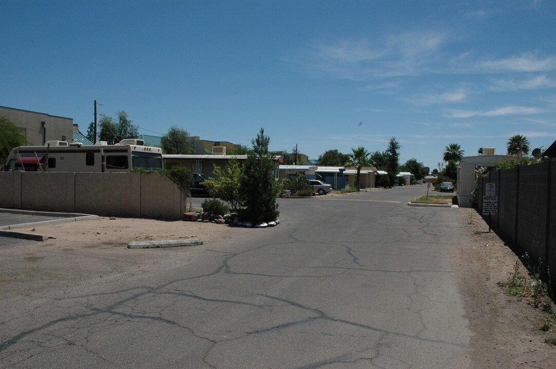 Tempe Mobile Home Park in Tempe, AZ - Building Photo