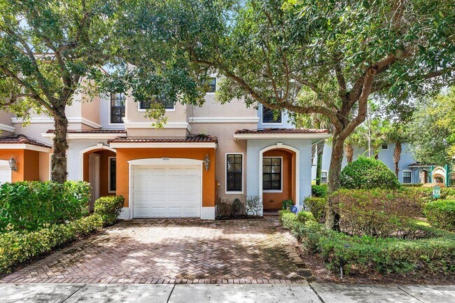 5056 Astor Cir