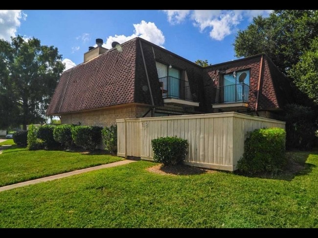 Oak Hollow in Alvin, TX - Foto de edificio - Building Photo