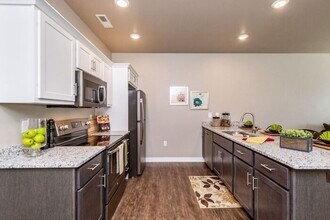 1725 Caleb Ct in North Liberty, IA - Building Photo - Building Photo