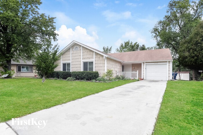 5992 Danby Ct in Hanover Park, IL - Building Photo
