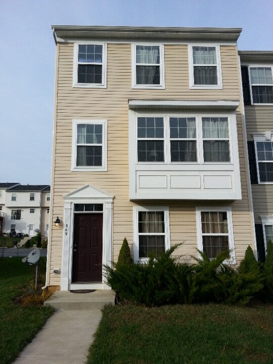 284 Kentshire Dr in Lancaster, PA - Building Photo