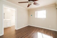 6407 Oaknut Dr photo'