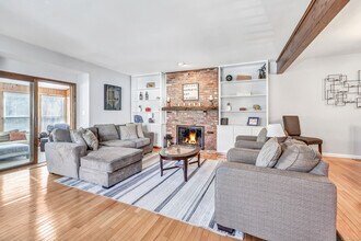 166 Pheasant Ridge in Shelton, CT - Building Photo - Building Photo