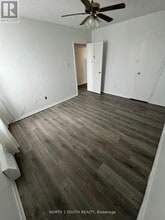 3145-3145 Queen Frederica Dr in Mississauga, ON - Building Photo - Building Photo