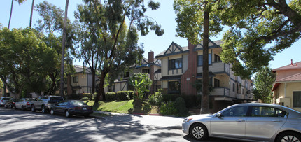 1016 Winchester Ave in Glendale, CA - Building Photo - Building Photo