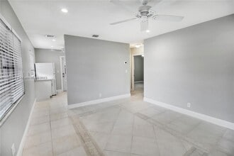 2621 SW 13th Ave-Unit -1 in Fort Lauderdale, FL - Building Photo - Building Photo