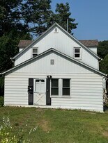 80 Homestead St in Manchester, CT - Building Photo