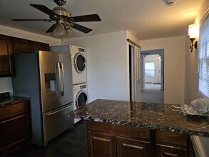 64 Bayside Ave in Oyster Bay, NY - Building Photo - Building Photo