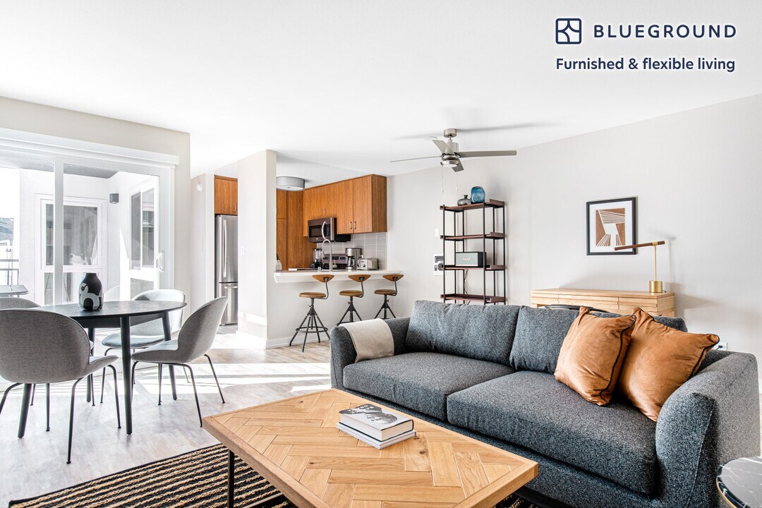 615 S Catalina Ave in Redondo Beach, CA - Building Photo