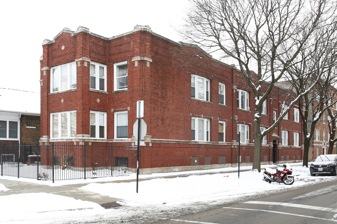 8002 S Laflin St in Chicago, IL - Building Photo