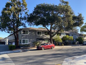 770 Coleman Ave in Menlo Park, CA - Foto de edificio - Building Photo