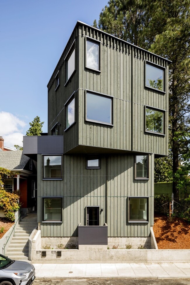 1229 N Prescott St in Portland, OR - Building Photo - Building Photo