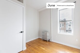 Private bedroom in 5 bed/2 bath Home in New York, NY - Building Photo - Building Photo
