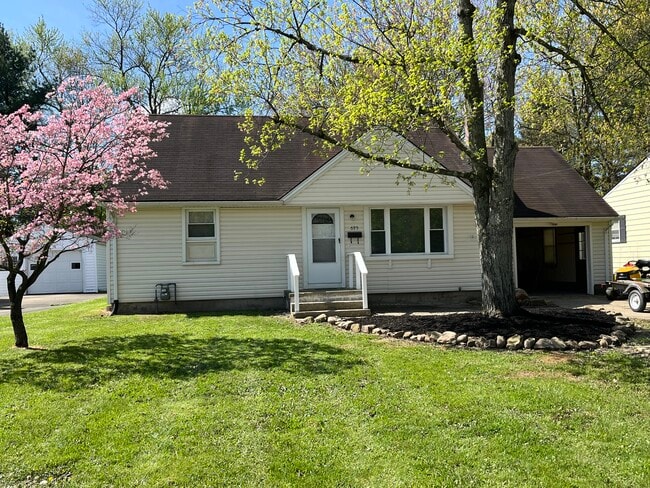 property at 695 Afton Ave