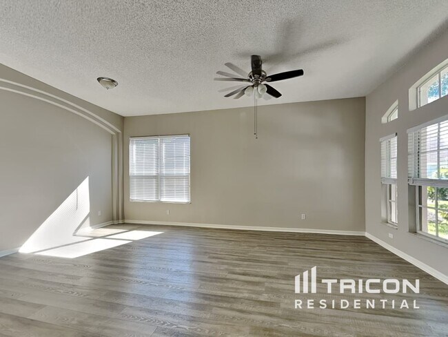 29225 Birds Eye Dr in Zephyrhills, FL - Building Photo - Building Photo