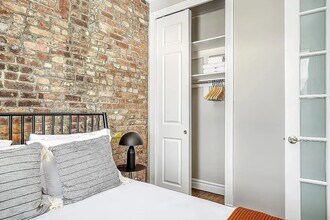 248 Mott St in New York, NY - Foto de edificio - Building Photo