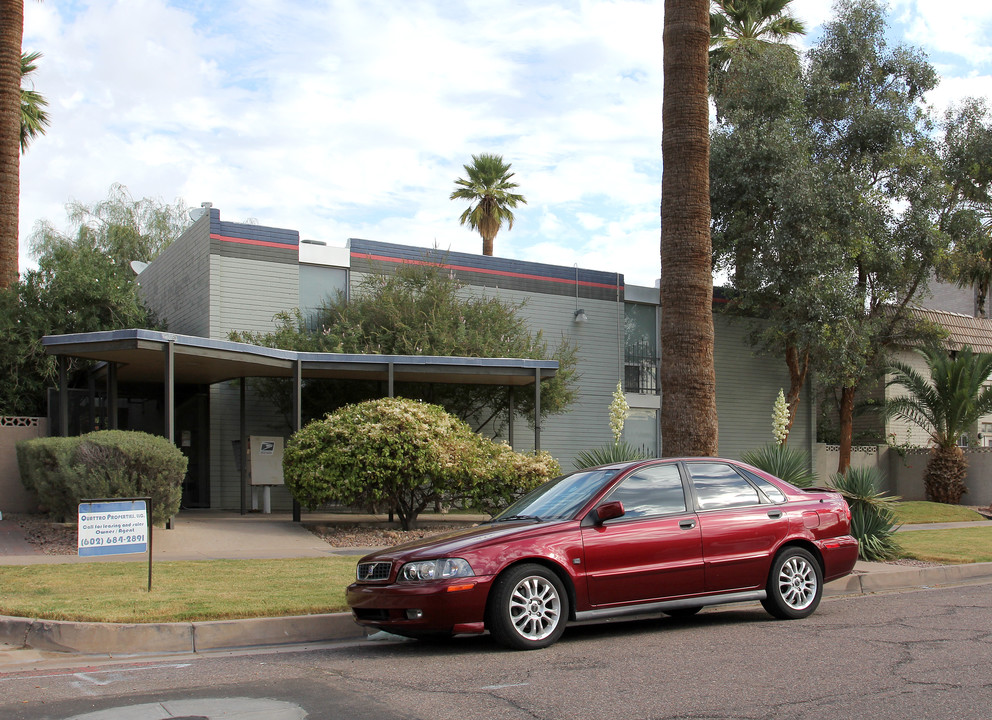 320 E Willetta St in Phoenix, AZ - Building Photo