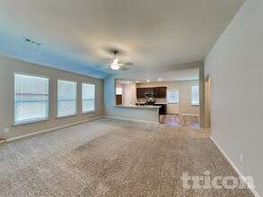 304 Micah Ln in Ferris, TX - Foto de edificio - Building Photo