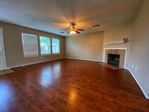 5109 Big Spring Dr in Pearland, TX - Building Photo - Building Photo