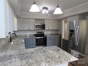 106 Yorkshire Dr in Salisbury, NC - Building Photo - Building Photo
