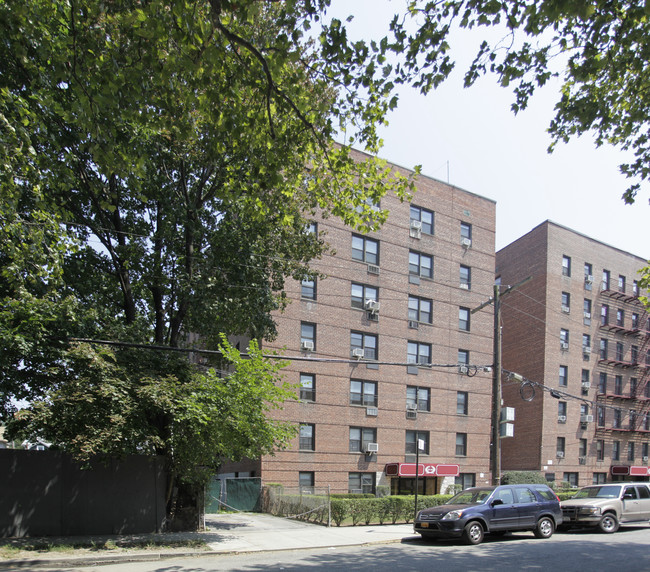 85-25 120th Street in Jamaica, NY - Foto de edificio - Building Photo