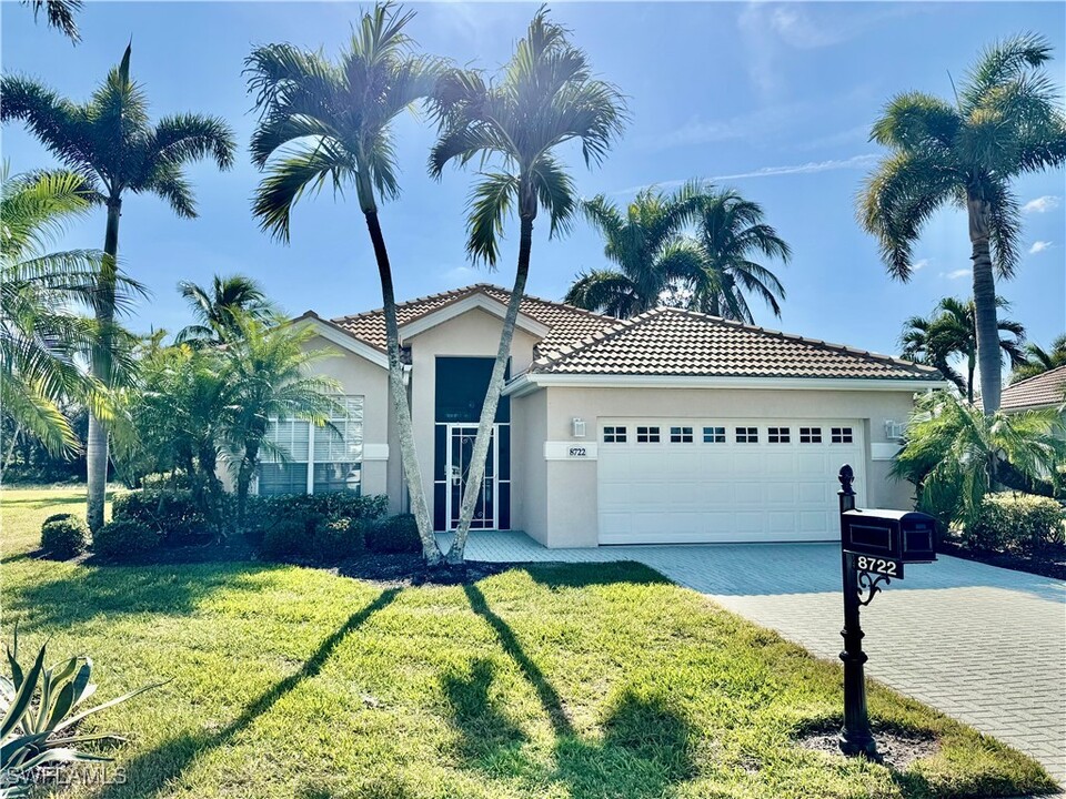 8722 Brittania Dr in Ft. Myers, FL - Building Photo