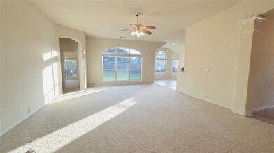 20023 Castlegreen Dr in Spring, TX - Building Photo - Building Photo