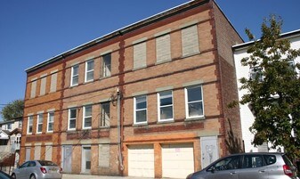 1304 13th St in North Bergen, NJ - Building Photo