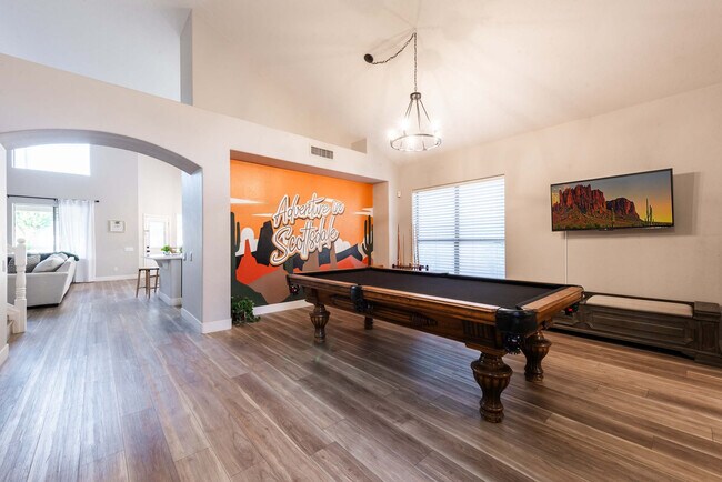 property at 5924 E Woodridge Dr