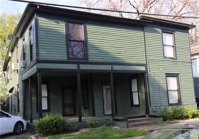 property at 413 W Franklin St