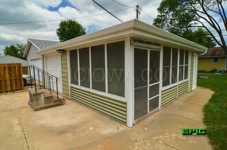 401 31st St NW in Cedar Rapids, IA - Building Photo - Building Photo