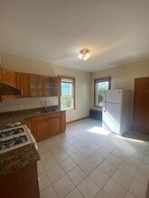23 Harrison St, Unit 1 in Somerville, MA - Foto de edificio - Building Photo
