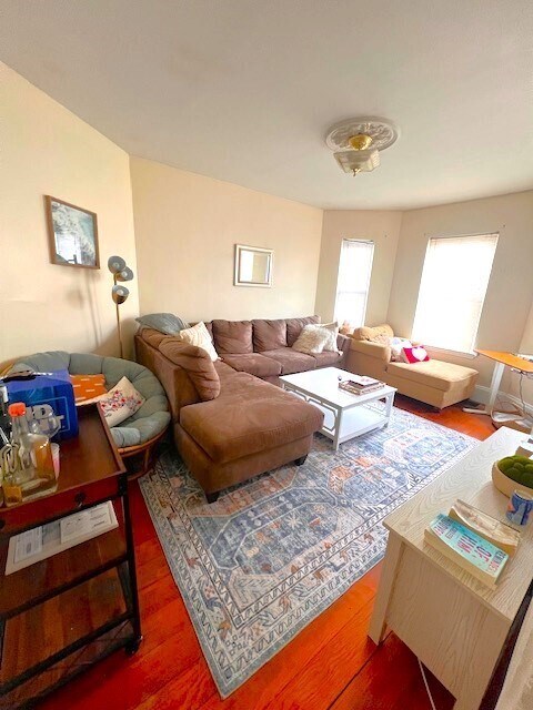 property at 740 E 6th St
