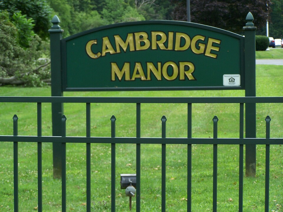 Cambridge Manor in Clinton, NY - Building Photo