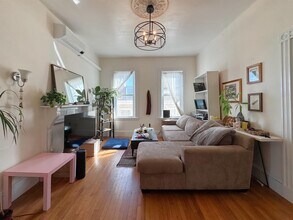 25 Boston St, Unit 2 in Somerville, MA - Building Photo - Building Photo